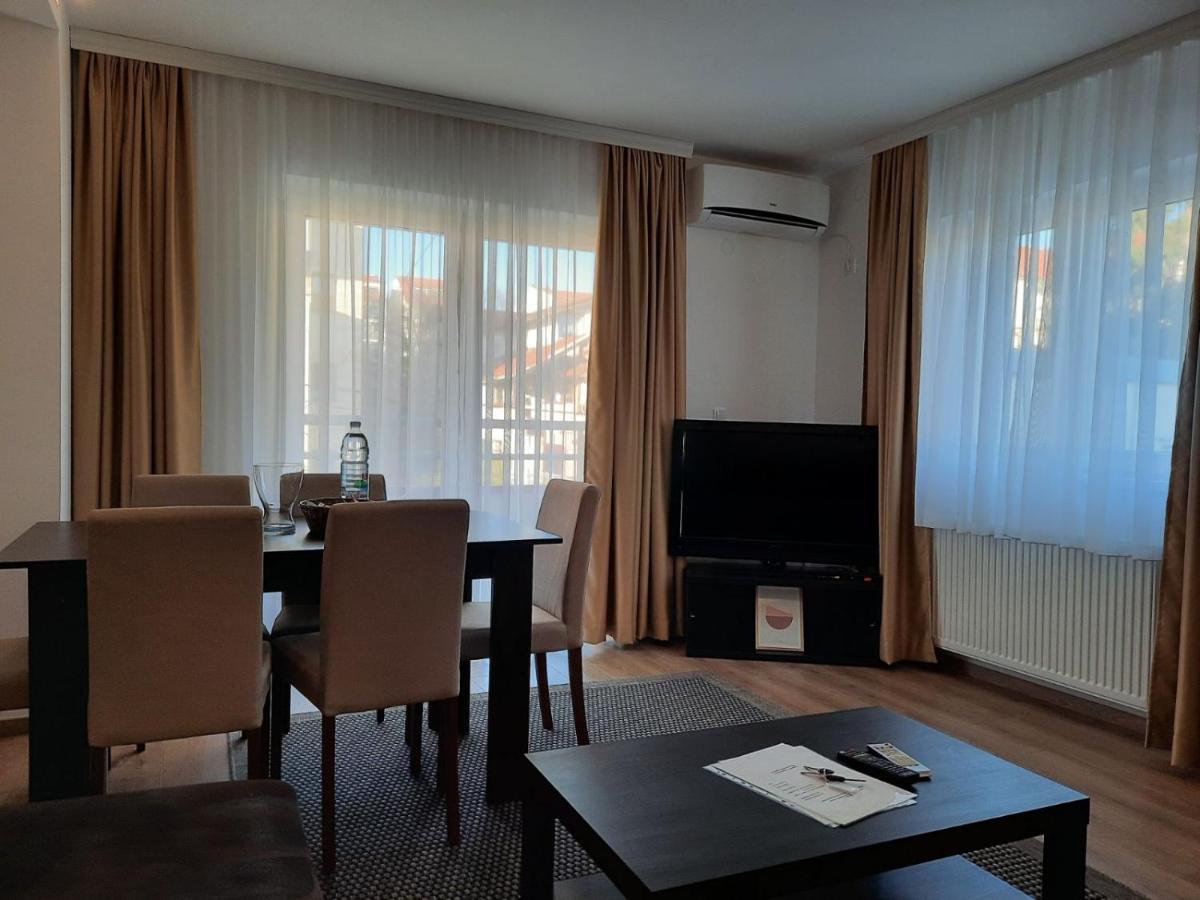 Divizija Lux Apartments Beograd Bagian luar foto